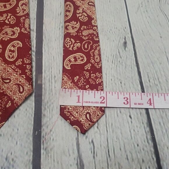 Vintage 70's Red Handkerchief Retro Tie - Picture 7 of 8